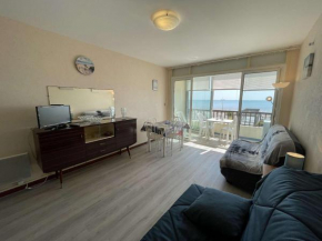 Studio en bord de mer avec balcon et parking - FR-1-224C-334